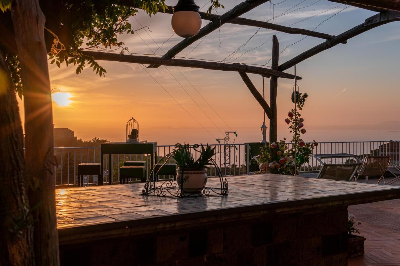 Villa Carolina Sorrento Private Heated Pool And Sea View Ngoại thất bức ảnh
